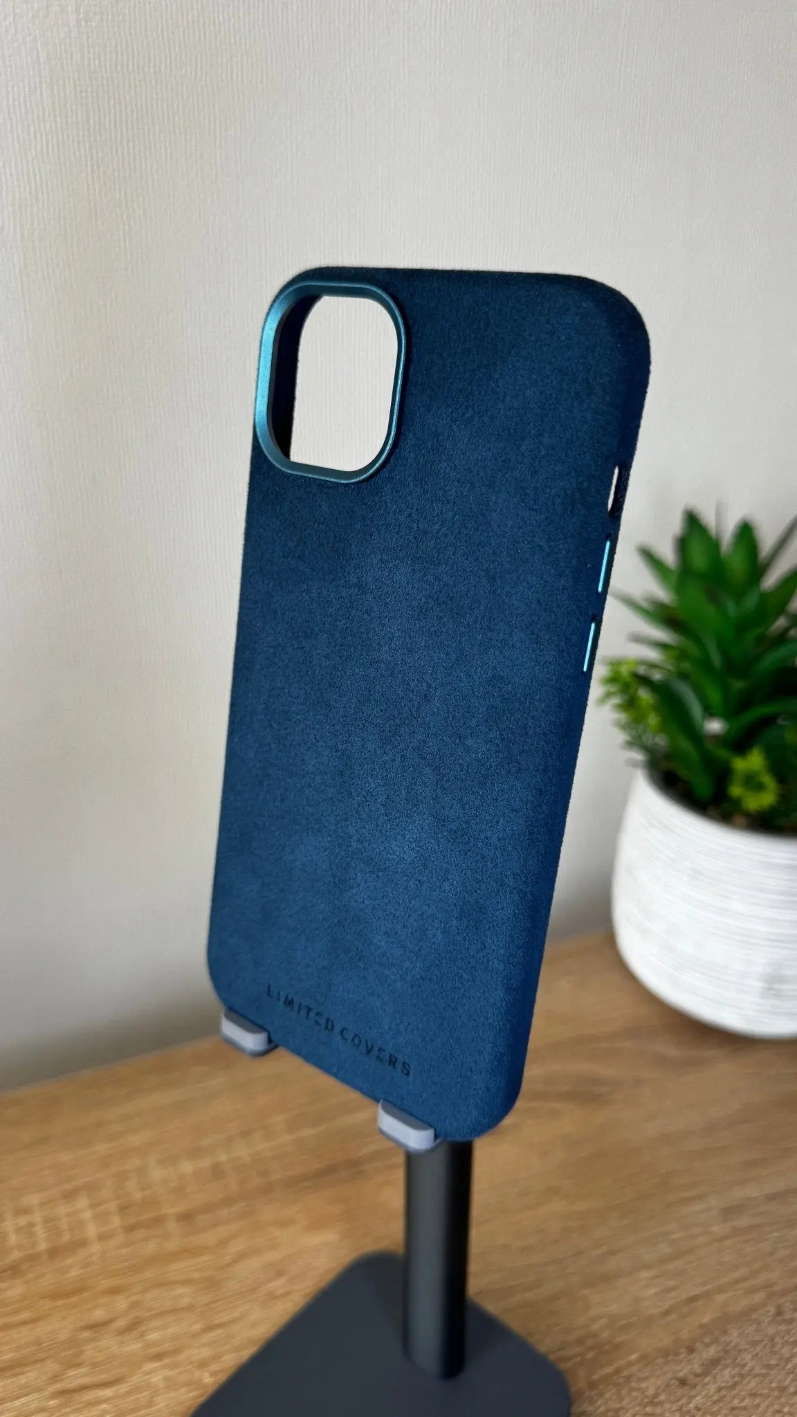 Carcasa Full Alcantara Blue - Limited Covers