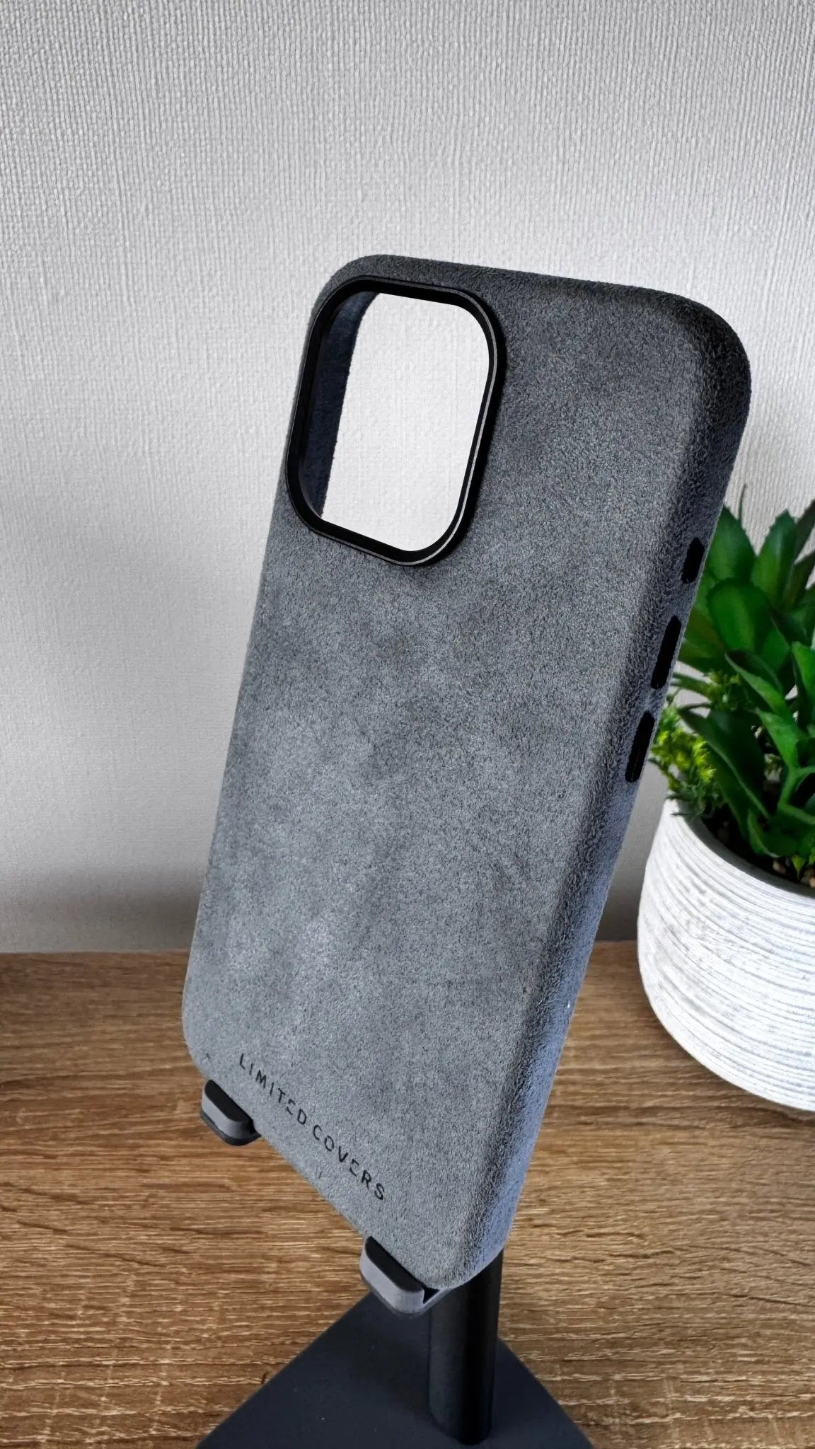 Carcasa Full Alcantara Gray - Limited Covers