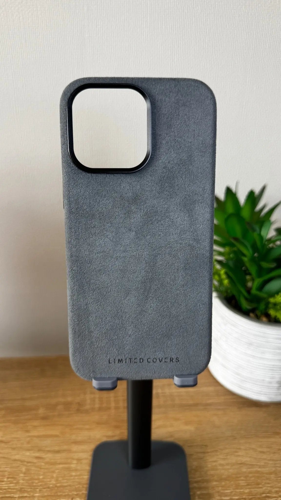 Carcasa Full Alcantara Gray - Limited Covers